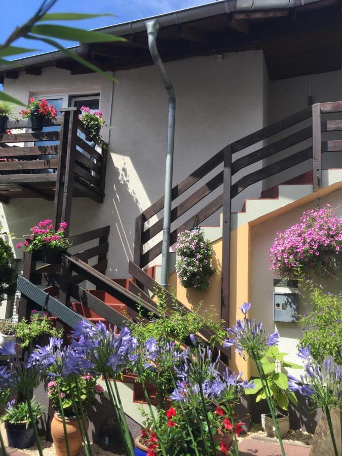 Gaestehaus Klaus เมนดิก ภายนอก รูปภาพ