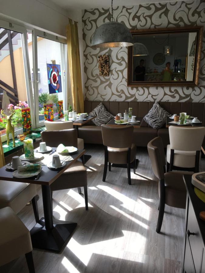 Gaestehaus Klaus เมนดิก ภายนอก รูปภาพ